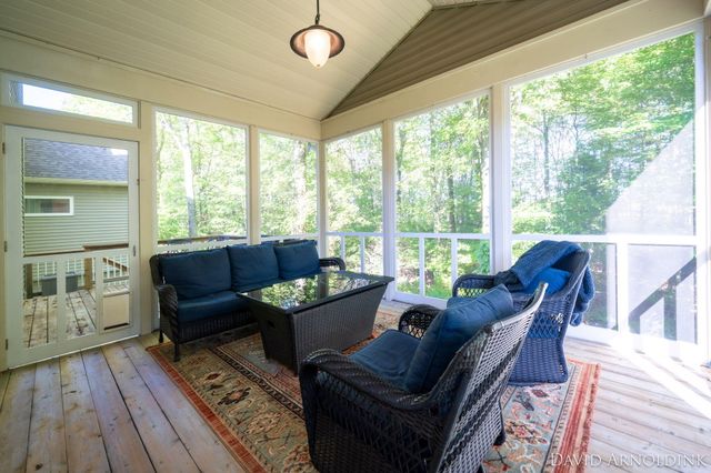 461 Island View Drive, Park Twp, MI 49424