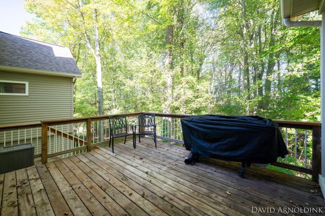 461 Island View Drive, Park Twp, MI 49424