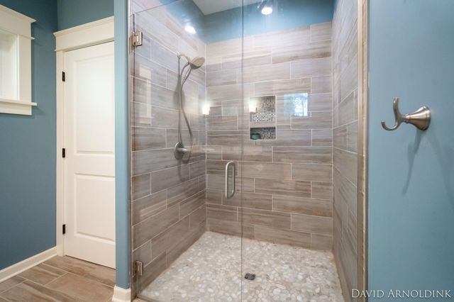 461 Island View Drive, Park Twp, MI 49424