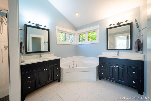 461 Island View Drive, Park Twp, MI 49424