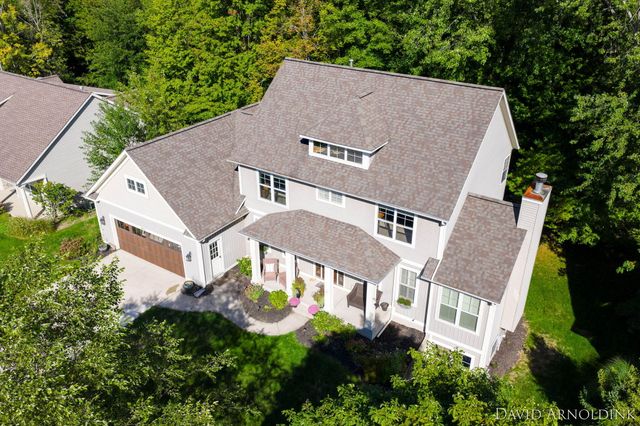 461 Island View Drive, Park Twp, MI 49424
