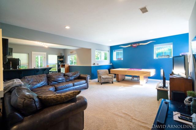 461 Island View Drive, Park Twp, MI 49424