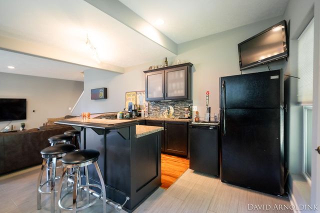 461 Island View Drive, Park Twp, MI 49424