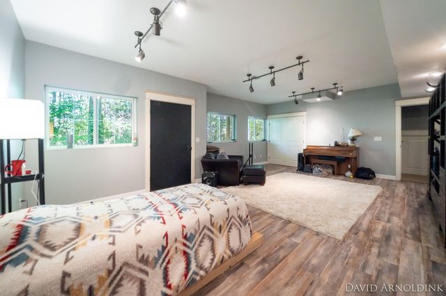 461 Island View Drive, Park Twp, MI 49424