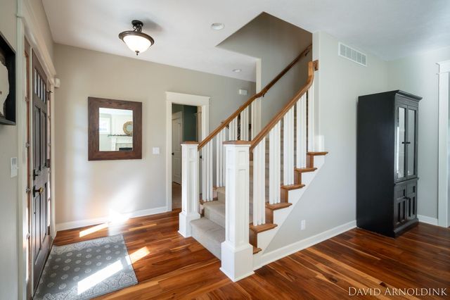 461 Island View Drive, Park Twp, MI 49424