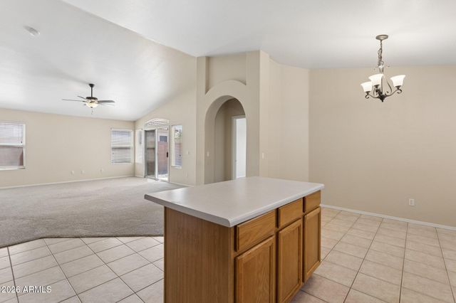 921 E MONTOYA Lane, Phoenix, AZ 85024