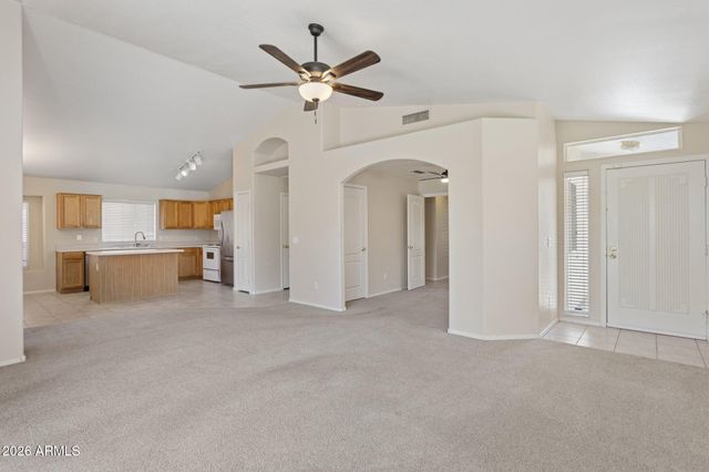 921 E MONTOYA Lane, Phoenix, AZ 85024