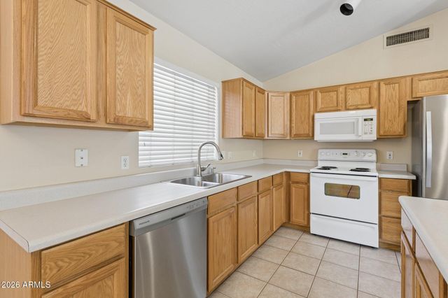 921 E MONTOYA Lane, Phoenix, AZ 85024