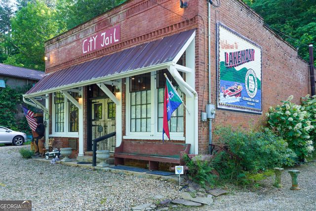 8512 Old 441 S, Lakemont, GA 30552