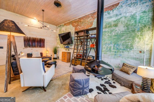 8512 Old 441 S, Lakemont, GA 30552