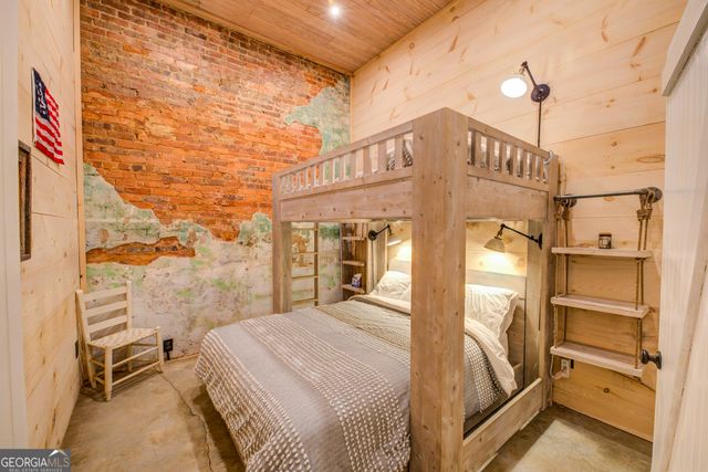 8512 Old 441 S, Lakemont, GA 30552