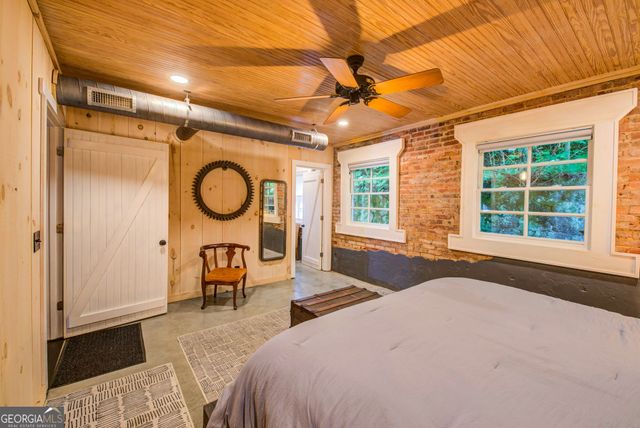 8512 Old 441 S, Lakemont, GA 30552