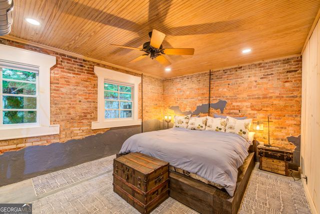 8512 Old 441 S, Lakemont, GA 30552