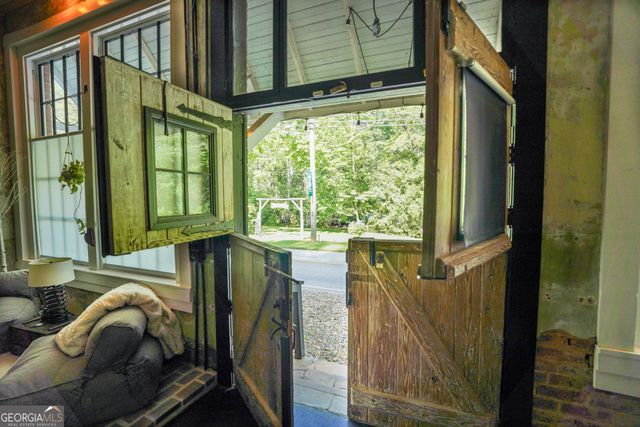 8512 Old 441 S, Lakemont, GA 30552