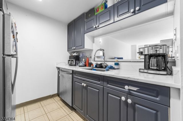 20 2Nd St 810, Jersey City, NJ 07302
