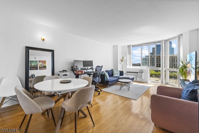 20 2Nd St 810, Jersey City, NJ 07302
