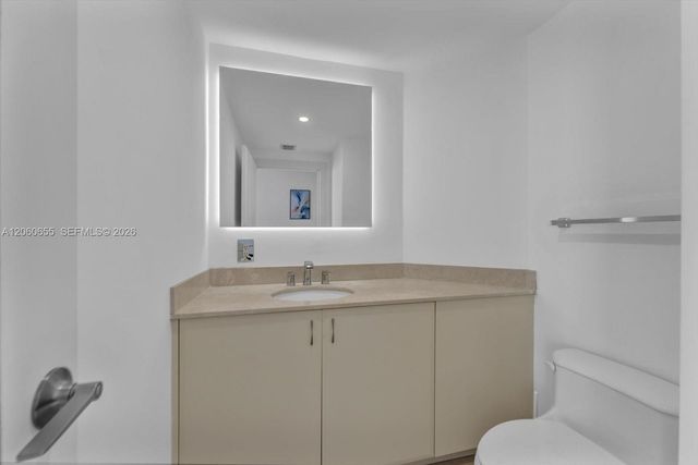 6365 Collins 3901, Miami Beach, FL 33141