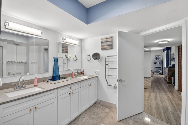 3640 Yacht Club Dr 410, Aventura, FL 33180