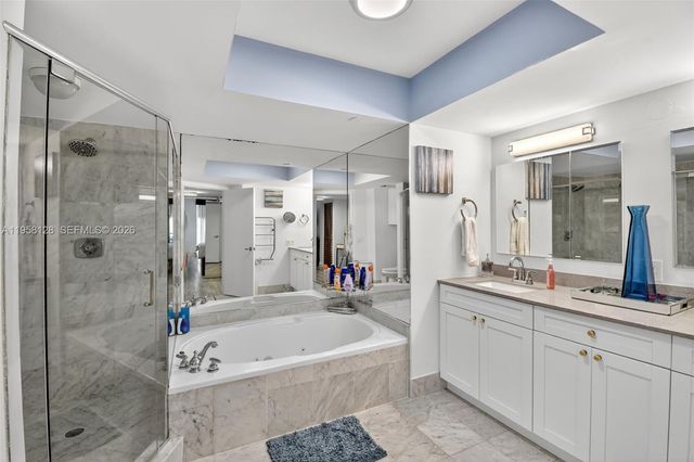 3640 Yacht Club Dr 410, Aventura, FL 33180