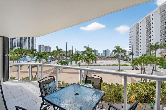 3640 Yacht Club Dr 410, Aventura, FL 33180