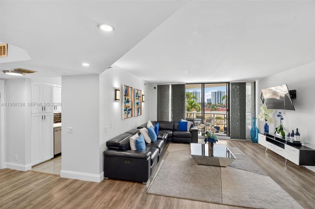 3640 Yacht Club Dr 410, Aventura, FL 33180