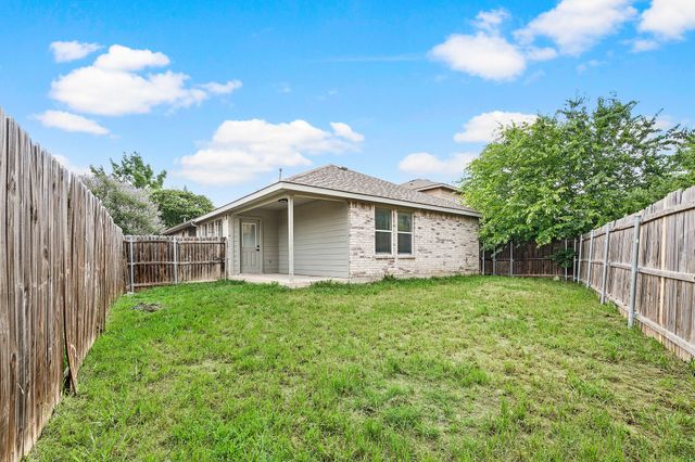 8837 Highland Orchard Drive, Fort Worth, TX 76179