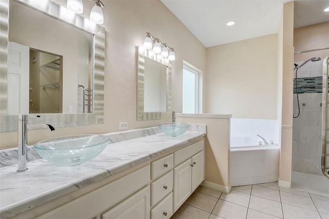 4903 NW 20TH DRIVE, Gainesville, FL 32605