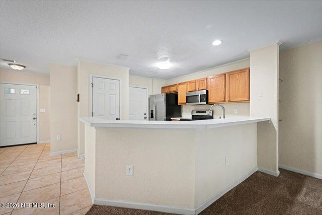 8550 ARGYLE BUSINESS Loop 306, Jacksonville, FL 32244