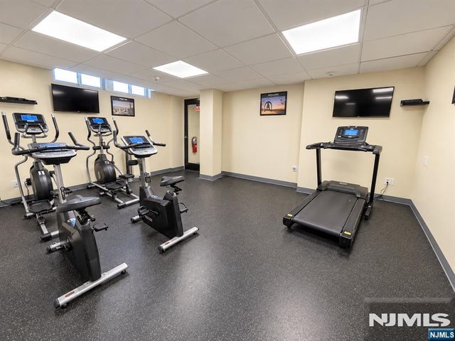 7100 JFK Blvd E 11R, Guttenberg, NJ 07093