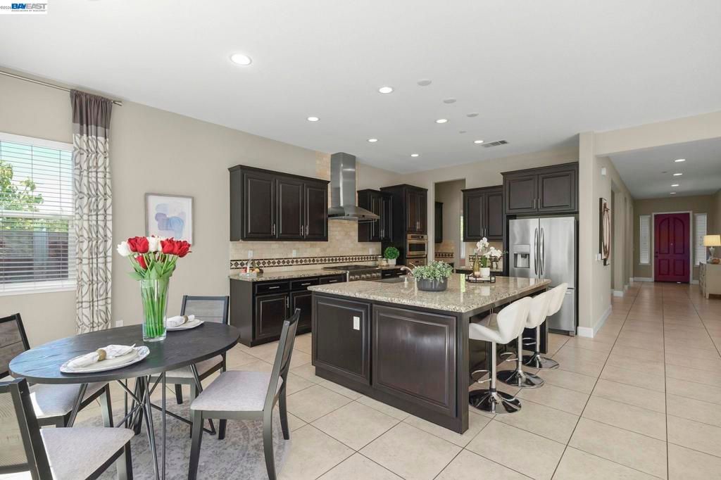 Image 16 of property listing at 4951 Campanille Ct, Dublin, CA 94568