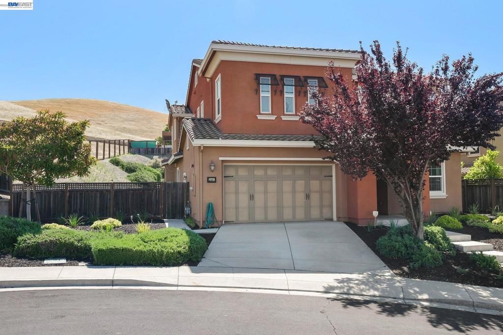 Image 2 of property listing at 4951 Campanille Ct, Dublin, CA 94568