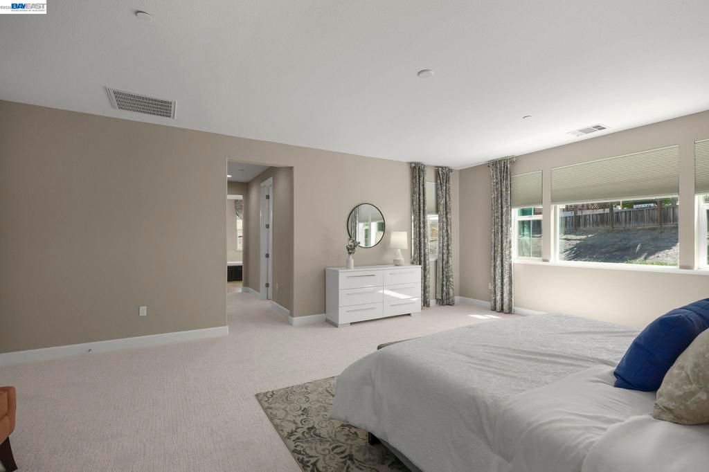 Image 28 of property listing at 4951 Campanille Ct, Dublin, CA 94568