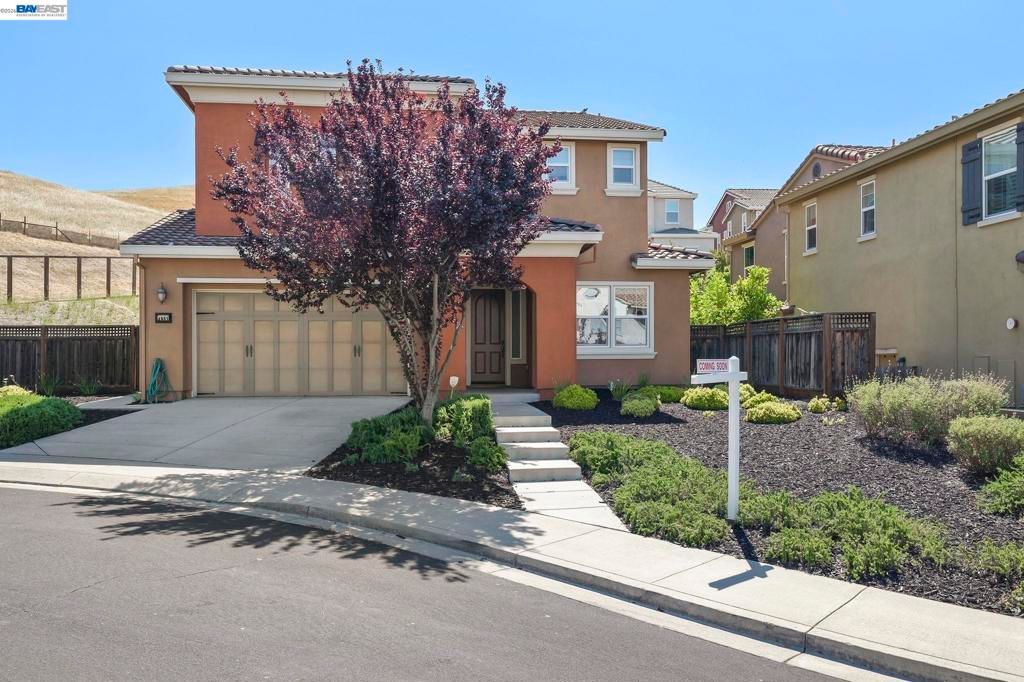Image 3 of property listing at 4951 Campanille Ct, Dublin, CA 94568