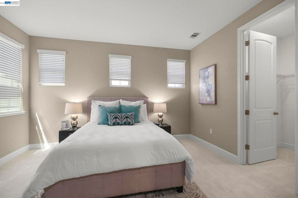 Image 34 of property listing at 4951 Campanille Ct, Dublin, CA 94568