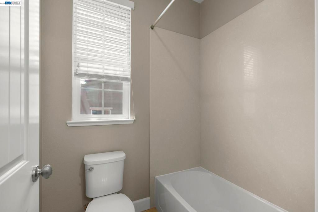 Image 36 of property listing at 4951 Campanille Ct, Dublin, CA 94568