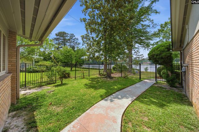6211 Lakeshore Drive, Columbia, SC 29206