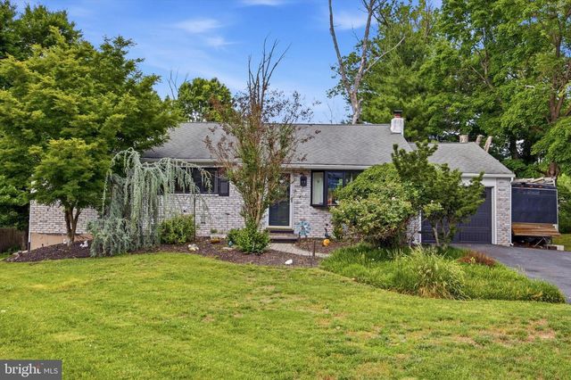53 SKYLINE DR, Norristown, PA 19403