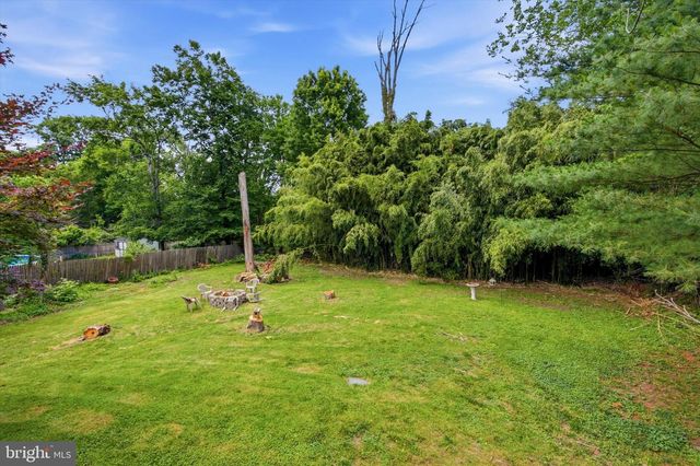 53 SKYLINE DR, Norristown, PA 19403