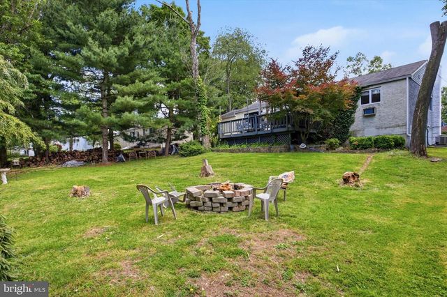 53 SKYLINE DR, Norristown, PA 19403
