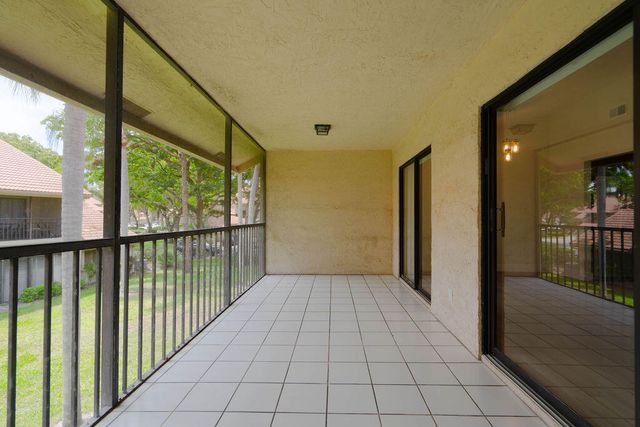 5710 Coach House Circle G, Boca Raton, FL 33486