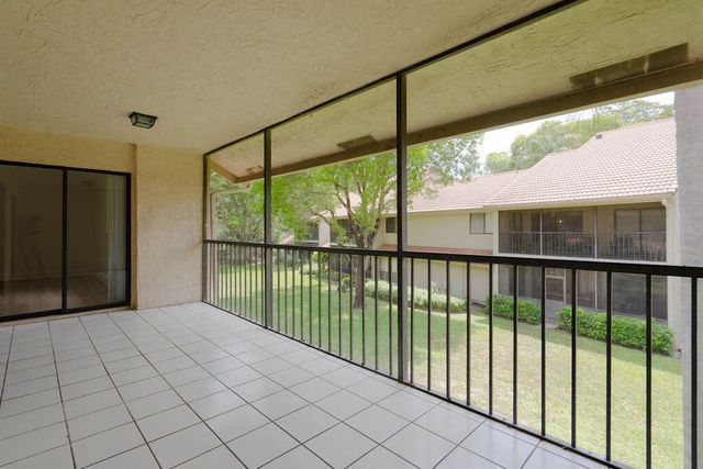 5710 Coach House Circle G, Boca Raton, FL 33486