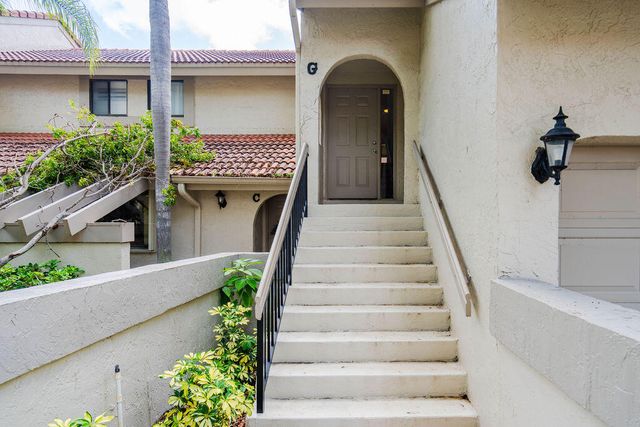 5710 Coach House Circle G, Boca Raton, FL 33486