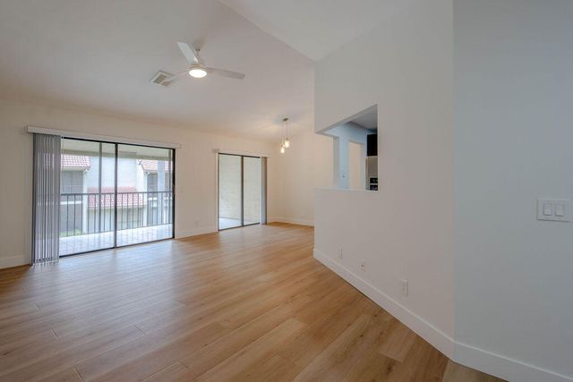5710 Coach House Circle G, Boca Raton, FL 33486