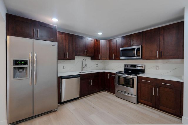 5710 Coach House Circle G, Boca Raton, FL 33486