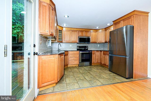 1304 SHERWOOD DR, West Chester, PA 19380
