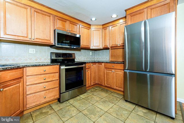 1304 SHERWOOD DR, West Chester, PA 19380