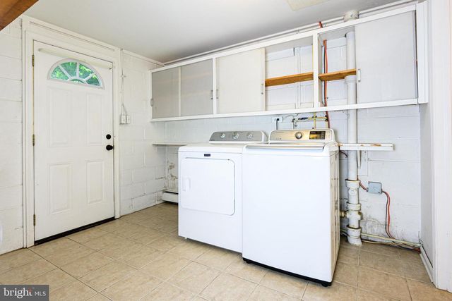 1304 SHERWOOD DR, West Chester, PA 19380