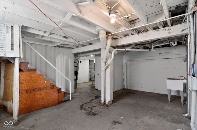 424 Harvard Place, Indianapolis, IN 46208