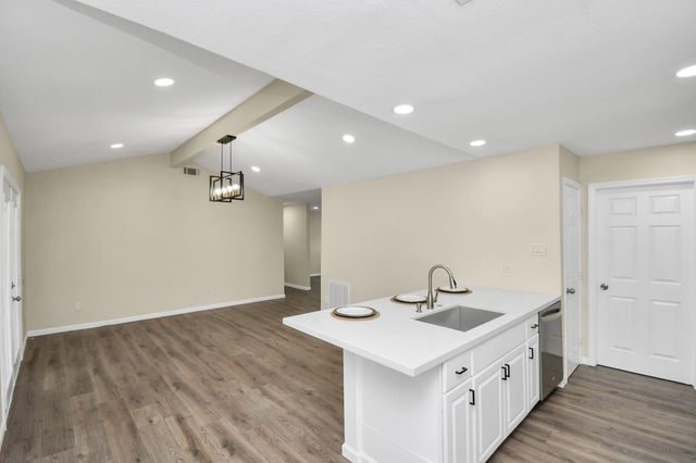 531 Edgebrook Drive, Houston, TX 77034