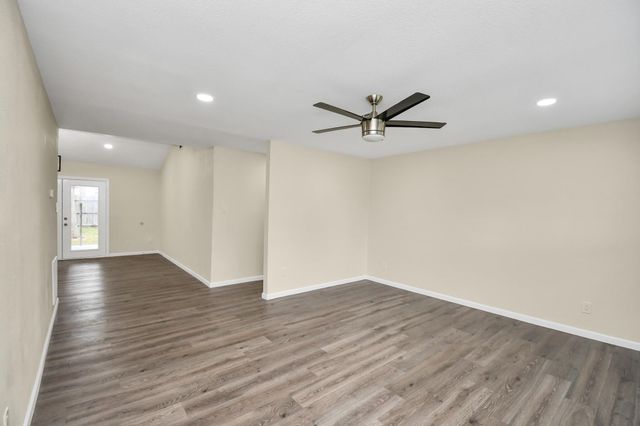 531 Edgebrook Drive, Houston, TX 77034